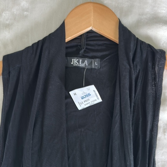 JKLA Black Sleeveless Sweater NWT - Picture 3 of 5